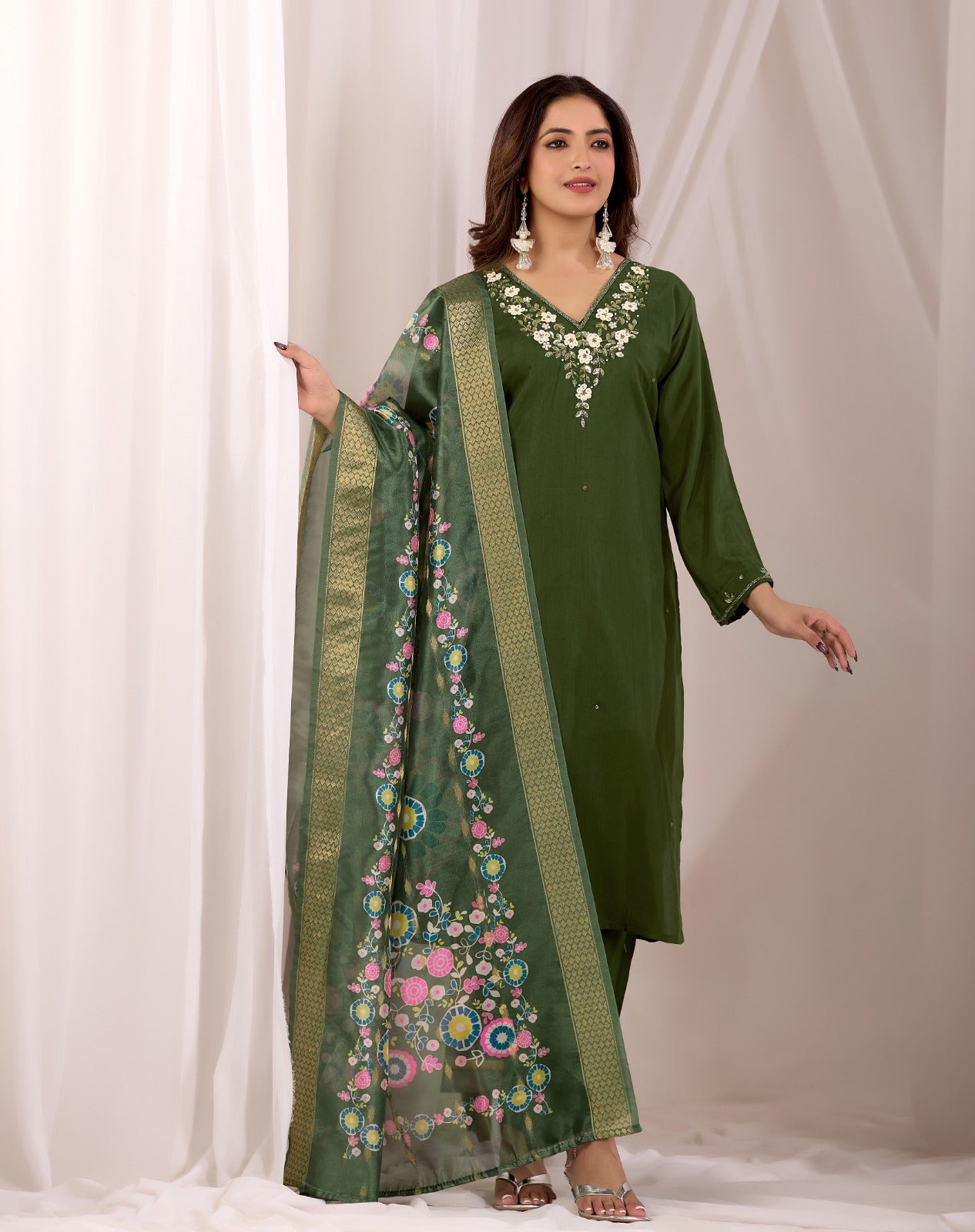 Olive Green Parampara Cotton Kurta Pant Set with Jacquard Dupatta